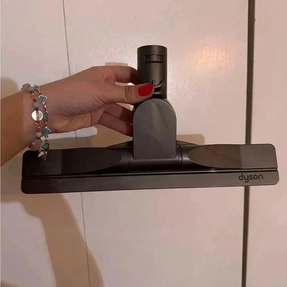NEW Dyson Articulating Hard Floor Tool - Picture 3 of 6